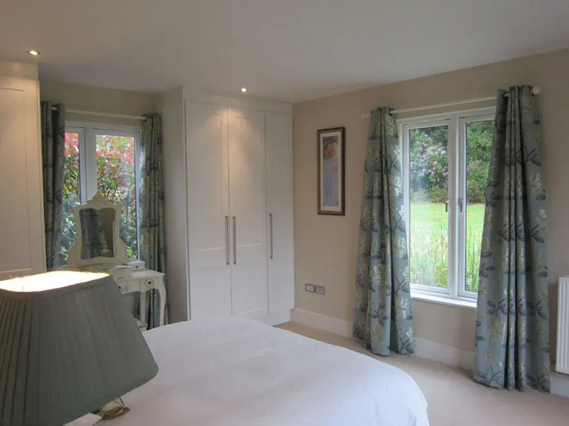 Large Detached Home to Sleep up to 10 People Just 5 Mins From Kenmare Town