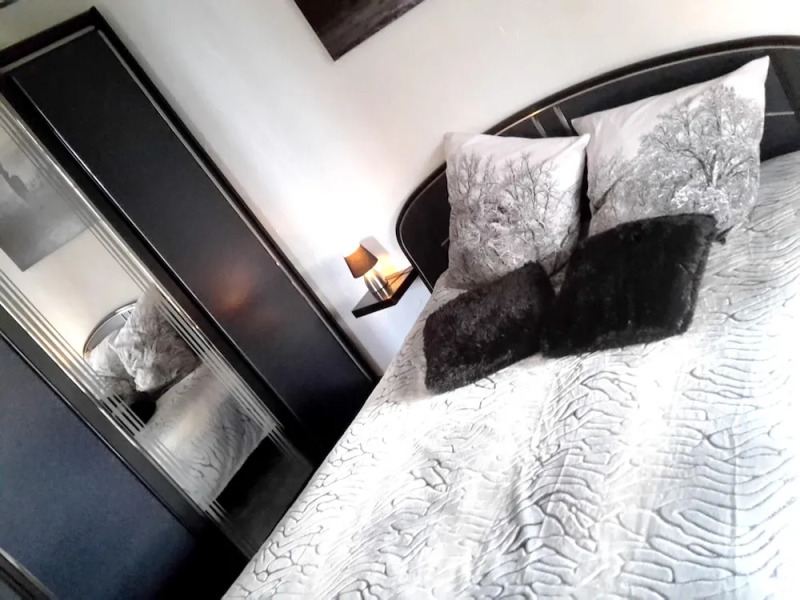 House With one Bedroom in Villeneuve, With Enclosed Garden and Wifi