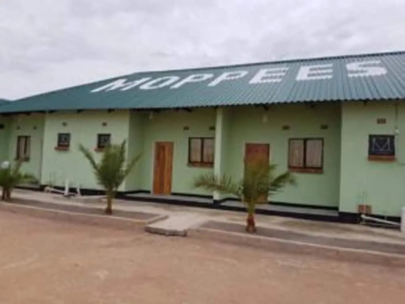 Mopees Lodge