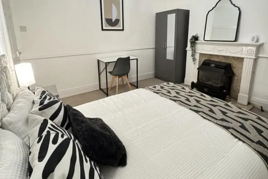 Unwind at Hebburn House-your Serene Retreat Awaits