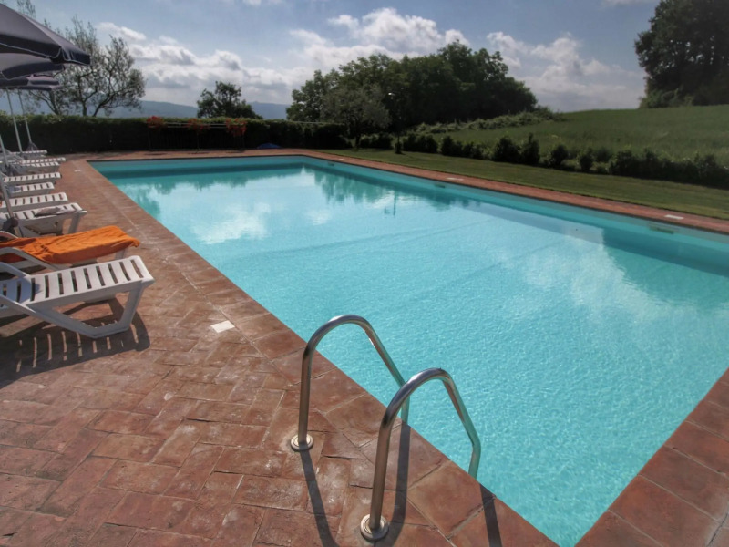 Farmhouse in Proceno With Pool and Hill Views