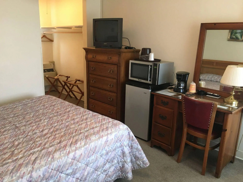 Parkway Inn