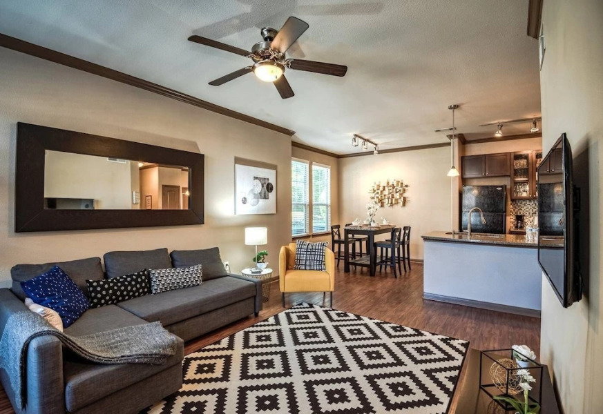 Dog-Friendly Woodlands Townhouse Near Market St.