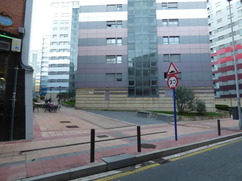 Guggenheim a 15 minutos. BEC a 5 minutos