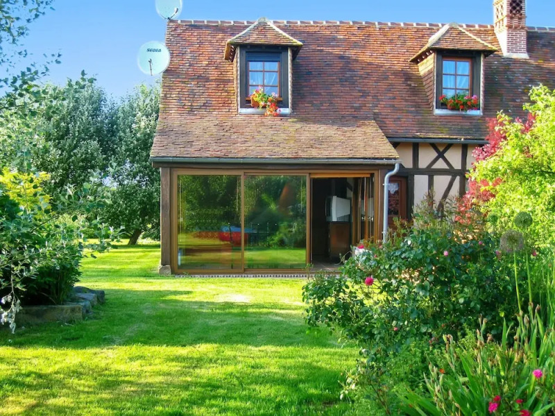 House With 3 Bedrooms in Chéronvilliers, With Enclosed Garden and Wifi