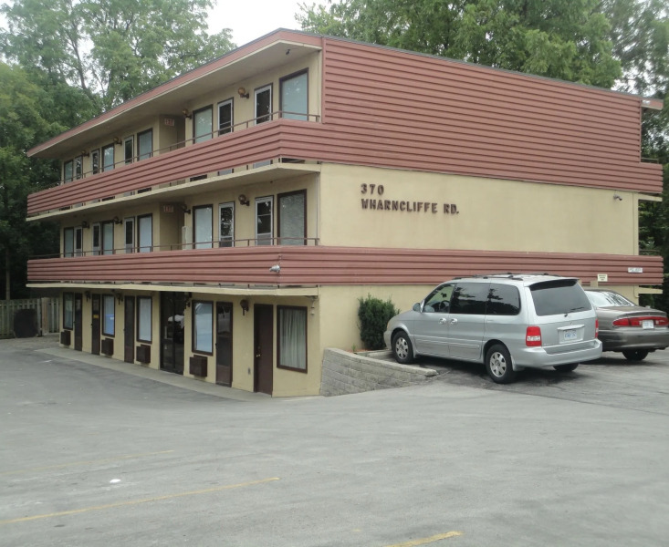 Wharncliffe Suites Motel