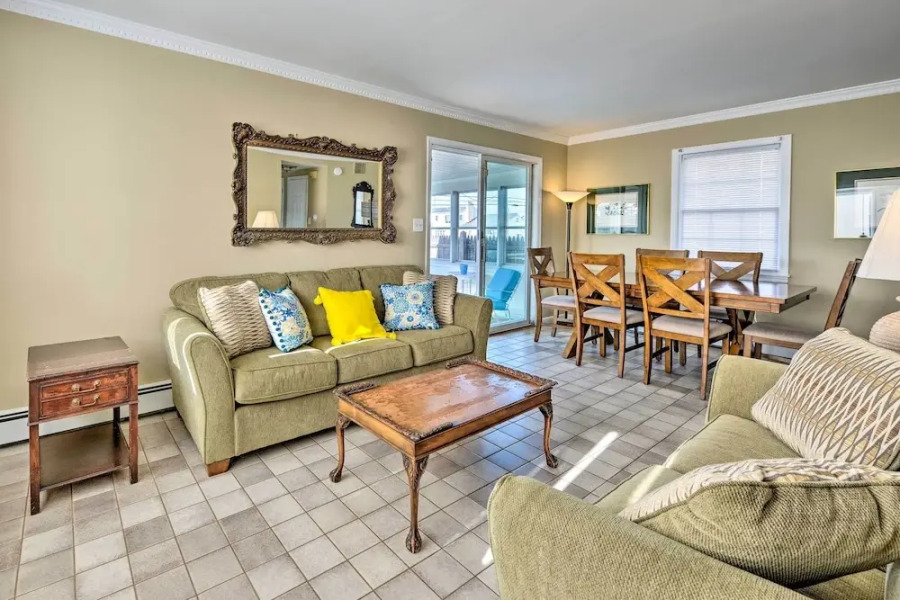 Oceanside Beach House in Pvt Beach Community!