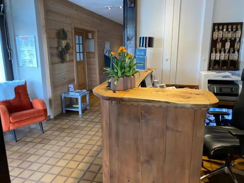 Logis Hotel Restaurant Annecy Nord / Argonay