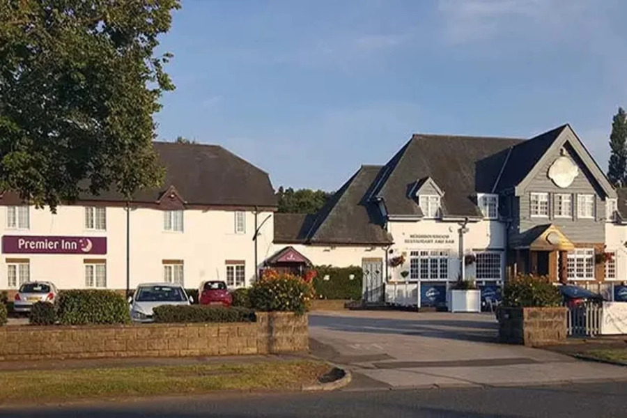 Premier Inn Wirral (Greasby)