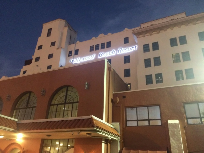 Hollywood Beach Resort- Petite Studio