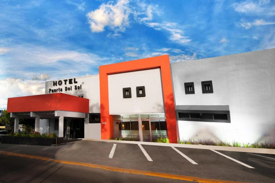 Hotel Puerta Del Sol