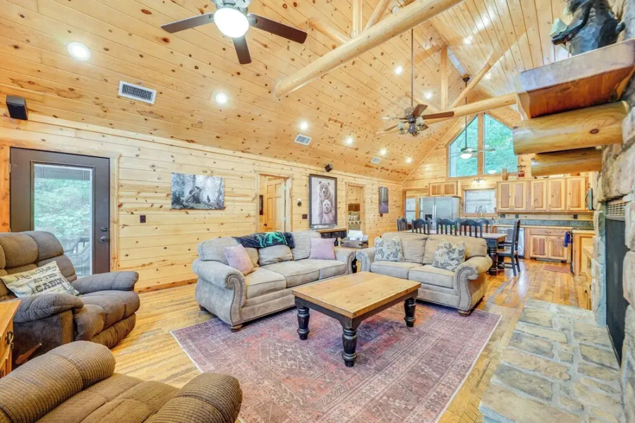 Cabin w/ Hot Tub & Wraparound Deck in Broken Bow!