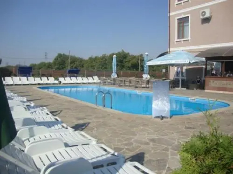 Отель Корона