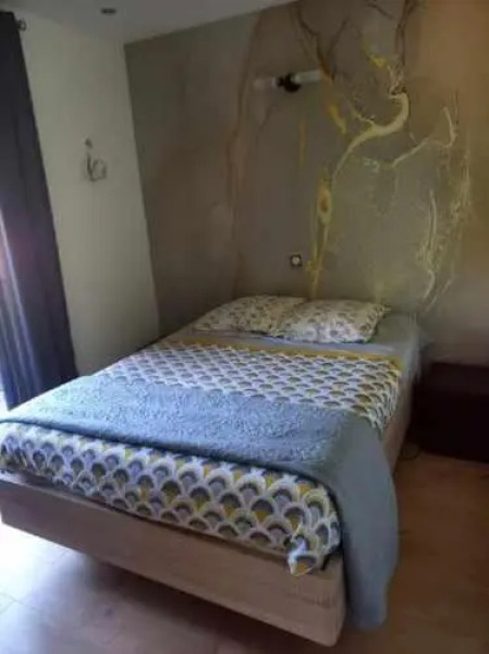 T2 Paisible Dans Un Cadre Arboree (Adults Only)