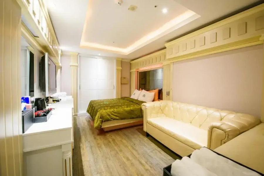 Kang Neung Dong-a Hotel