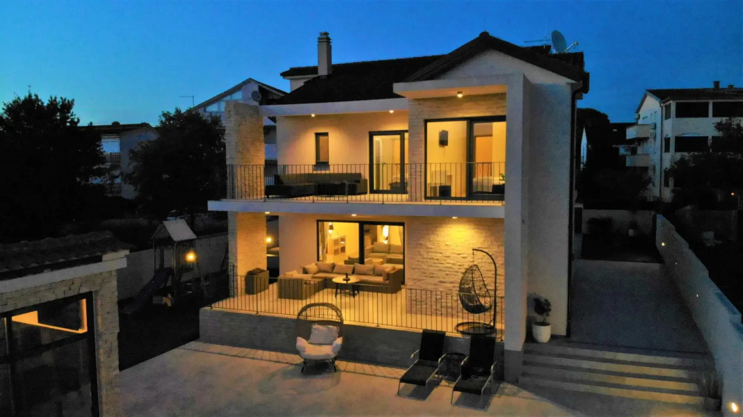 Poolincluded Villa Danijela