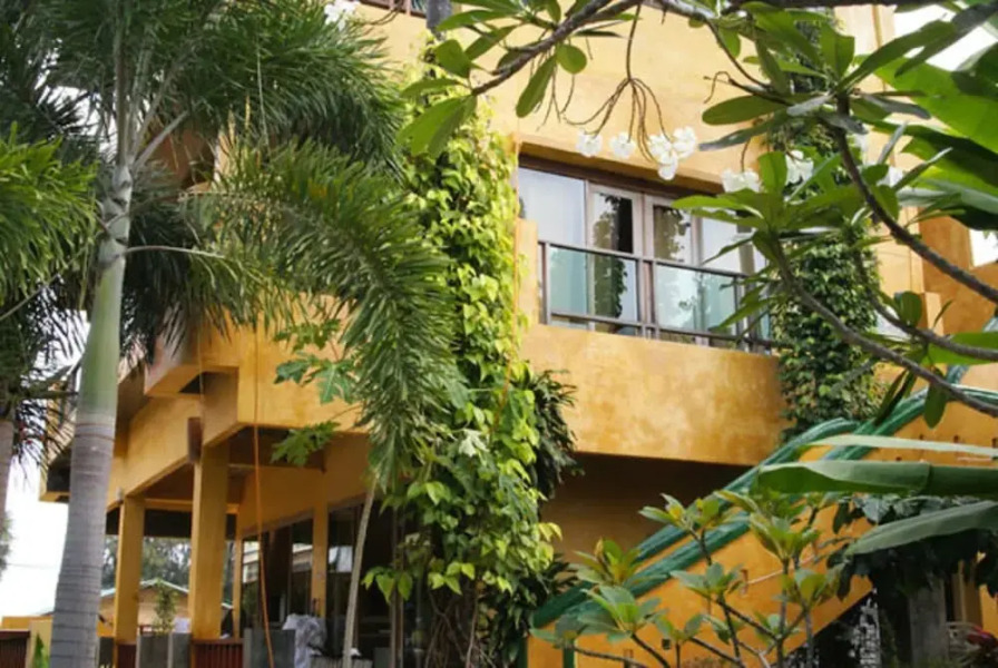 Pulsawat Palm Resort