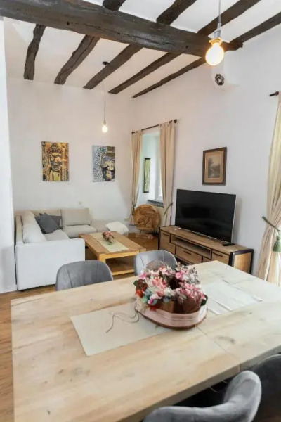 Zur Alten Weinkelter - bezauberndes Fachwerkhaus aus der Spätgotik von 1451 - Top Lage für Aktivitäten - Fahrradkeller