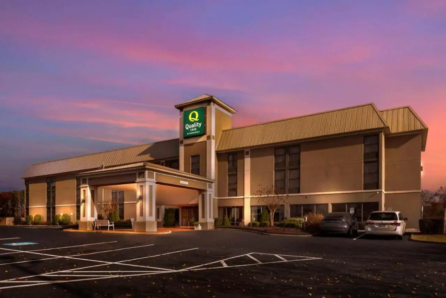 Holiday Inn Express Valley W Point Area