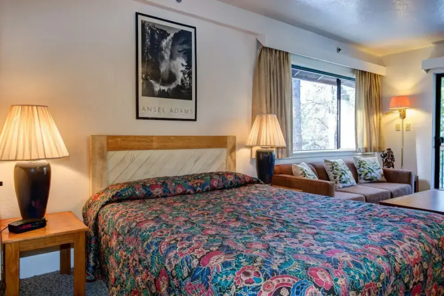 Cozy Corner Studio-a112