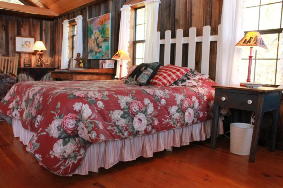 Deerwoode Lodge and Cabins