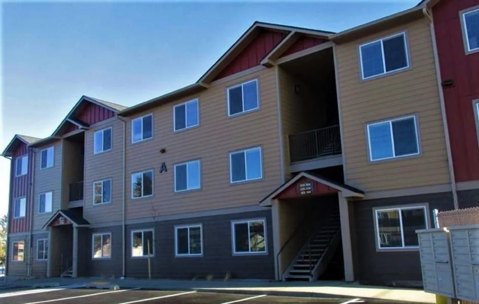 Autumn Leaf Furnished Apartments