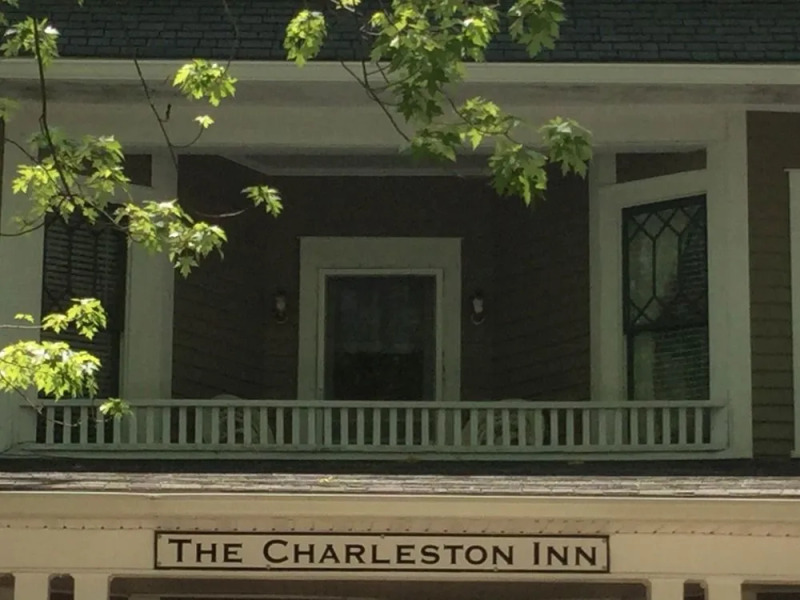 The Charleston Inn