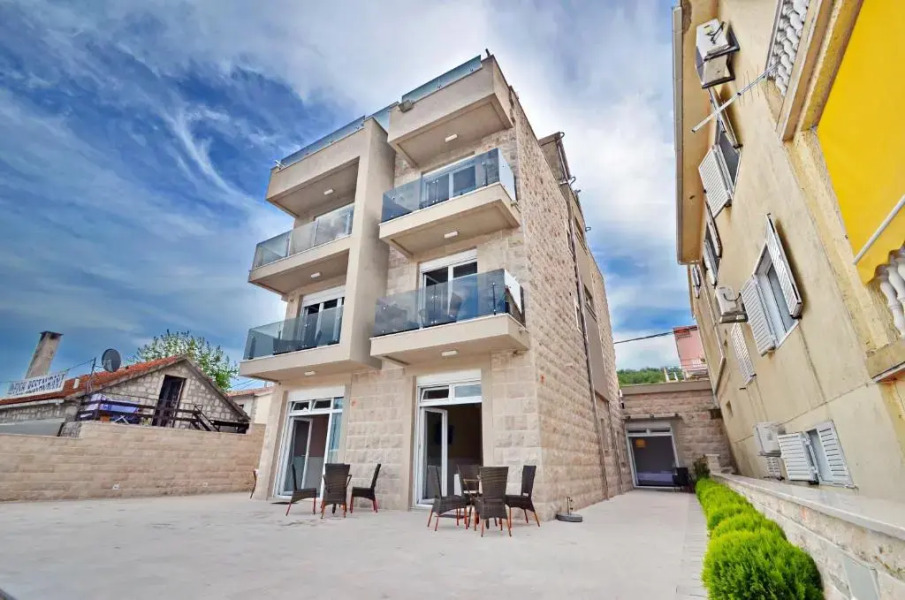 Apartments Bojana