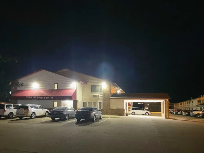 Burke Inn Motel & Suites