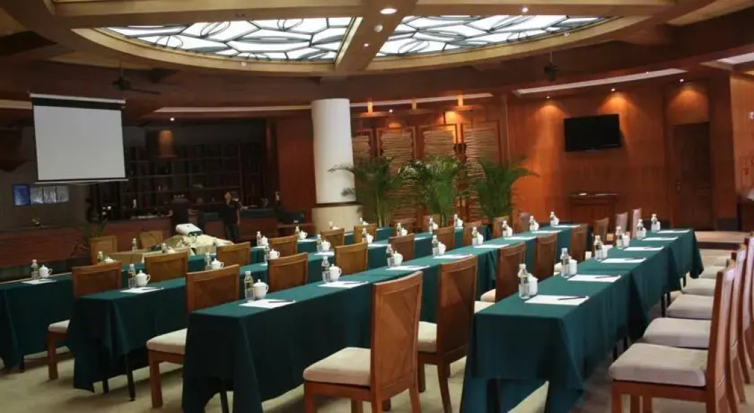 BaoTin Qi Xian Yao Chi Hot Spring Resort