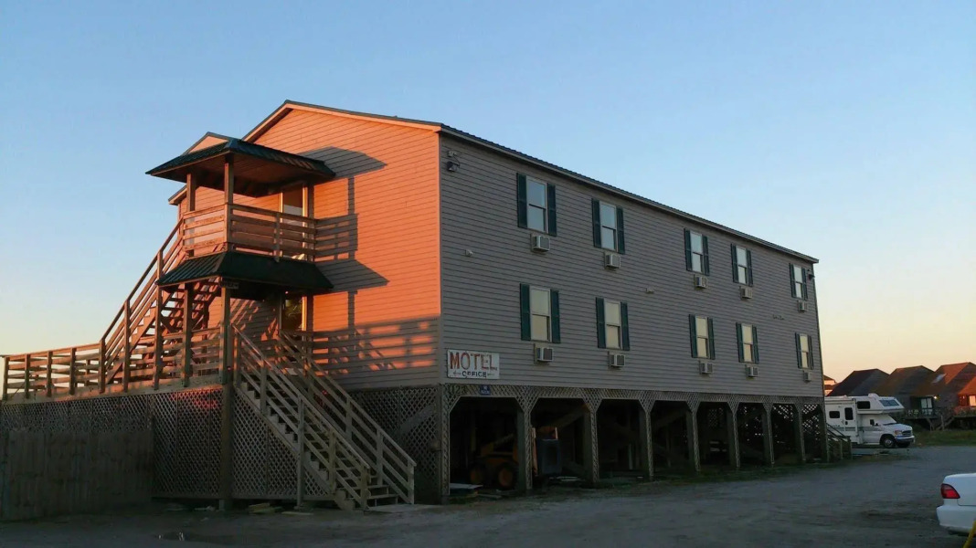 Seaview Pier and Motel