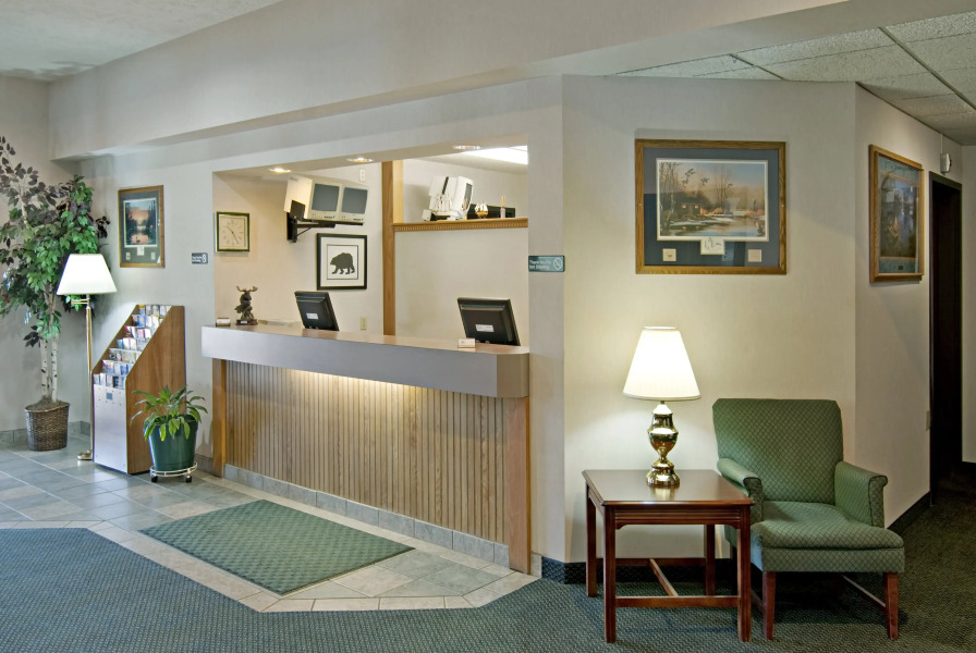 Americas Best Value Inn Tahquamenon Country