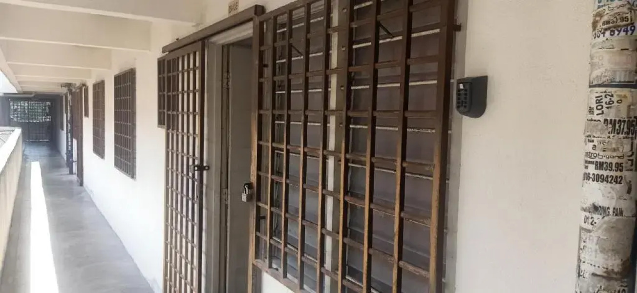 Low Budget SuperSingleBed Bedroom