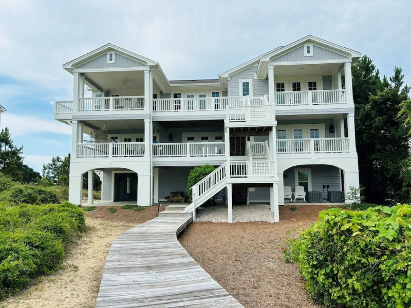 Gray Goose 5 Bedroom Home by RedAwning