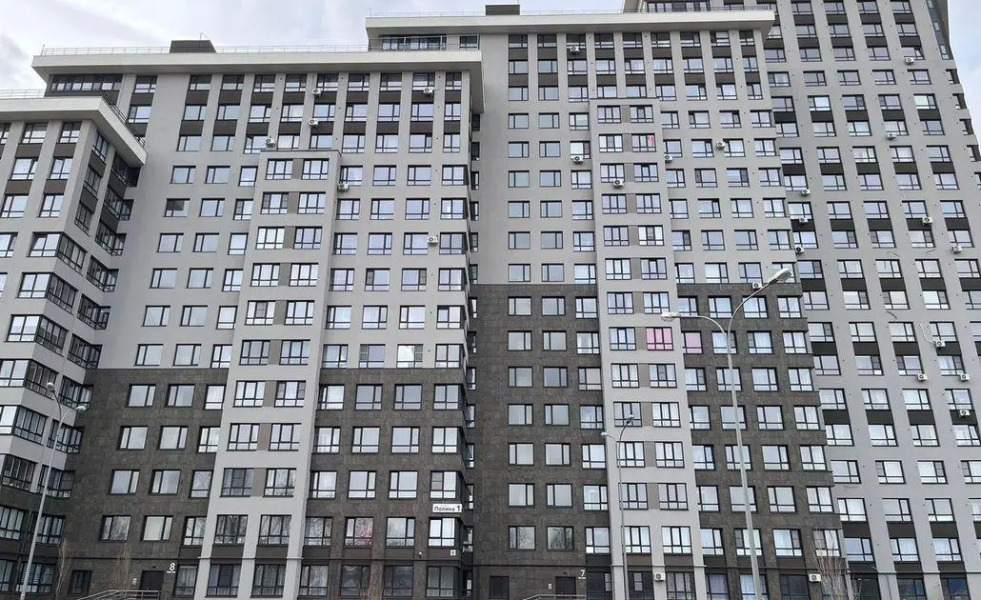 Апартаменты на улице Александра Полина 1