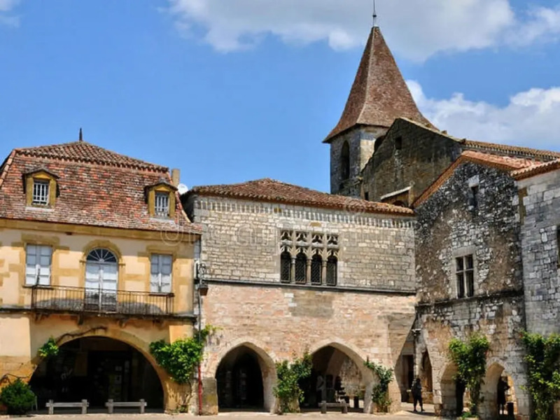 Cosy Holiday Home in Sainte-Croix with Garden