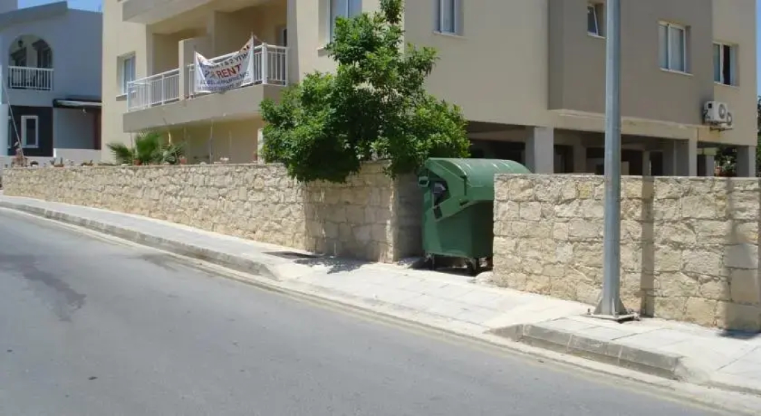 Melpo Court