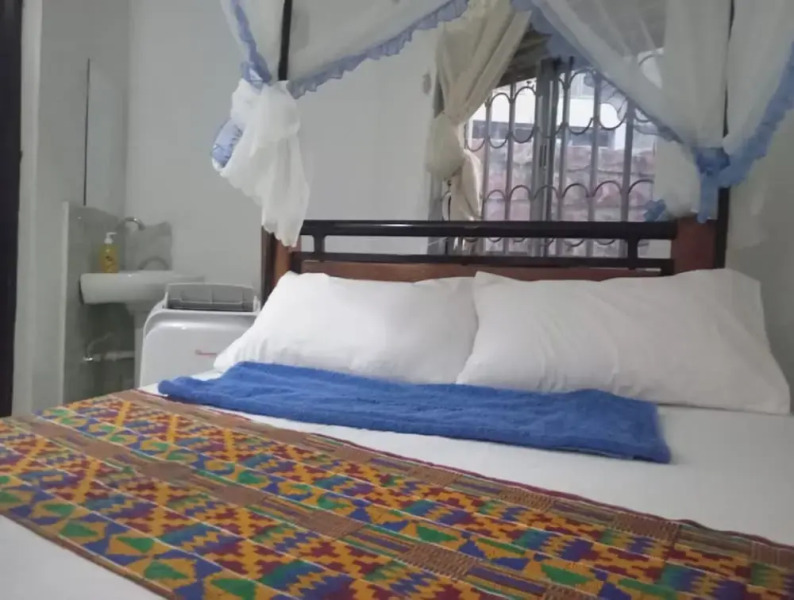 Naap Hotel & Guest House