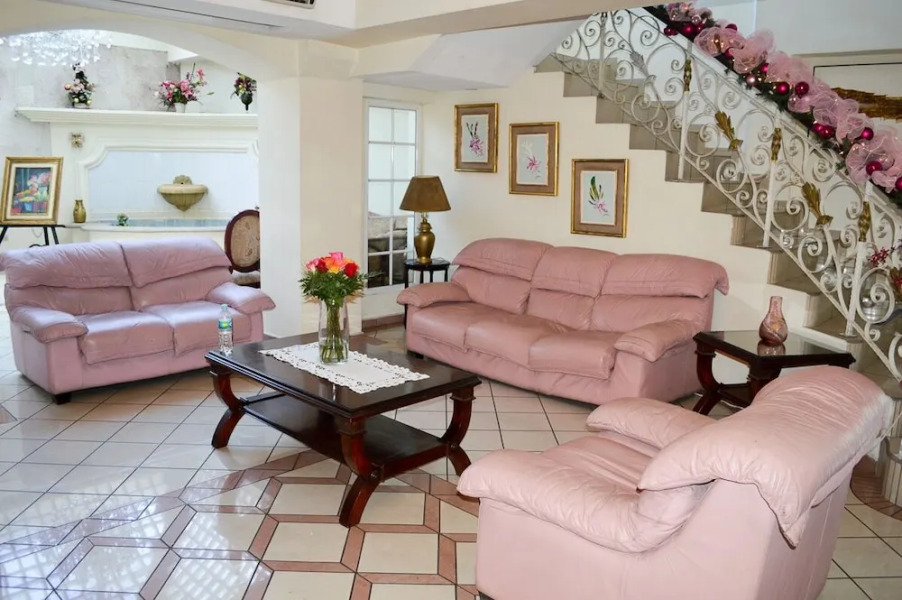 Apart-Hotel Suites La Aurora