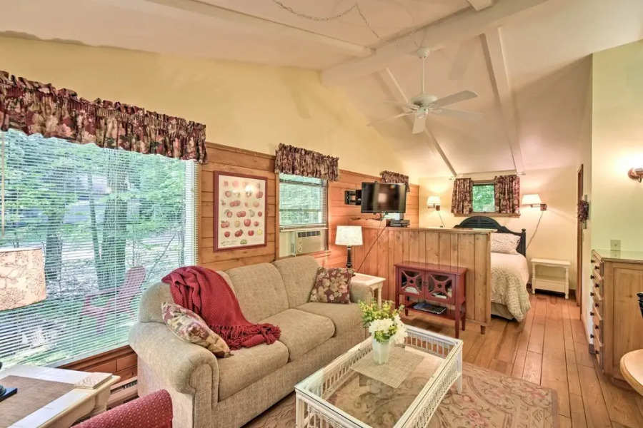 Cozy Cottage Duplex: Walk to Peninsula State Park!