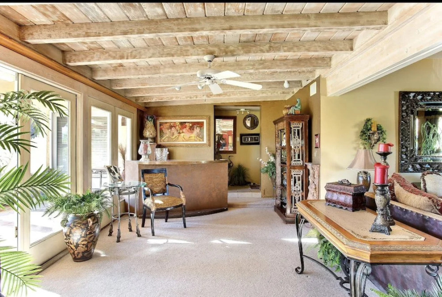 Ellen's Paradise Retreat