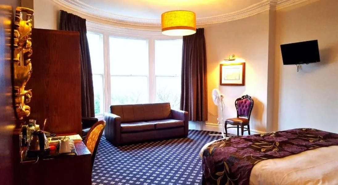 The Foley Arms Hotel Wetherspoon