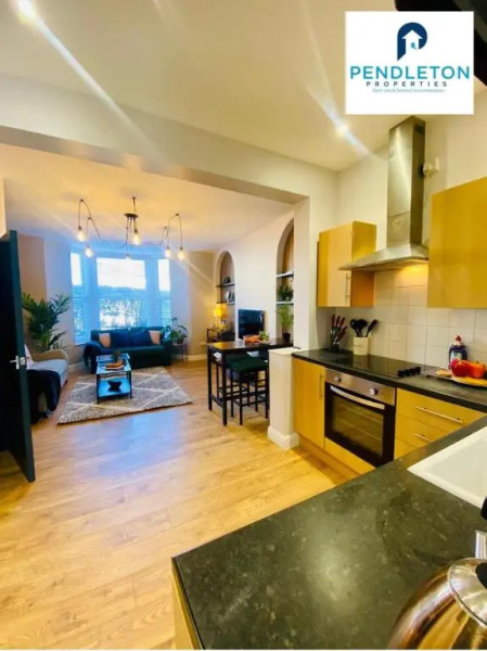 LEISURE, BUSINESS Stays 1 Bed Flat W Parking