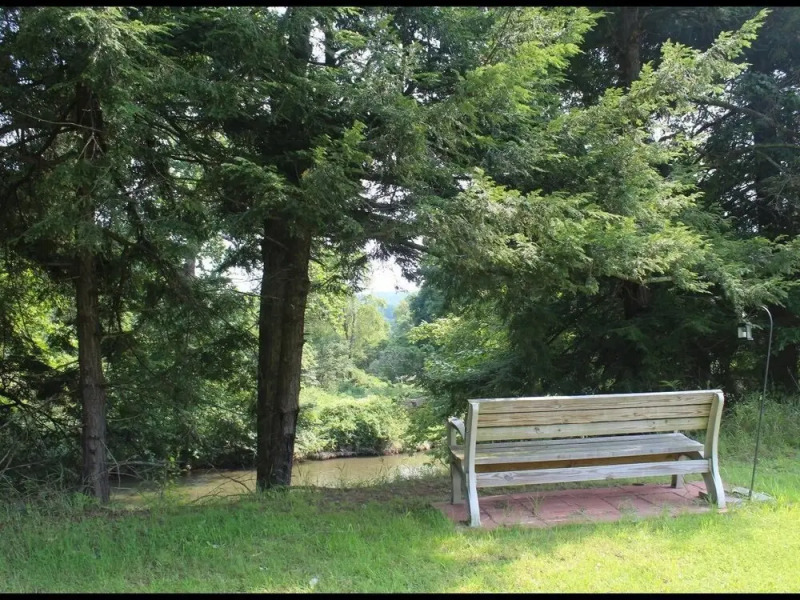 Tentrr - Sun And Moon Farm