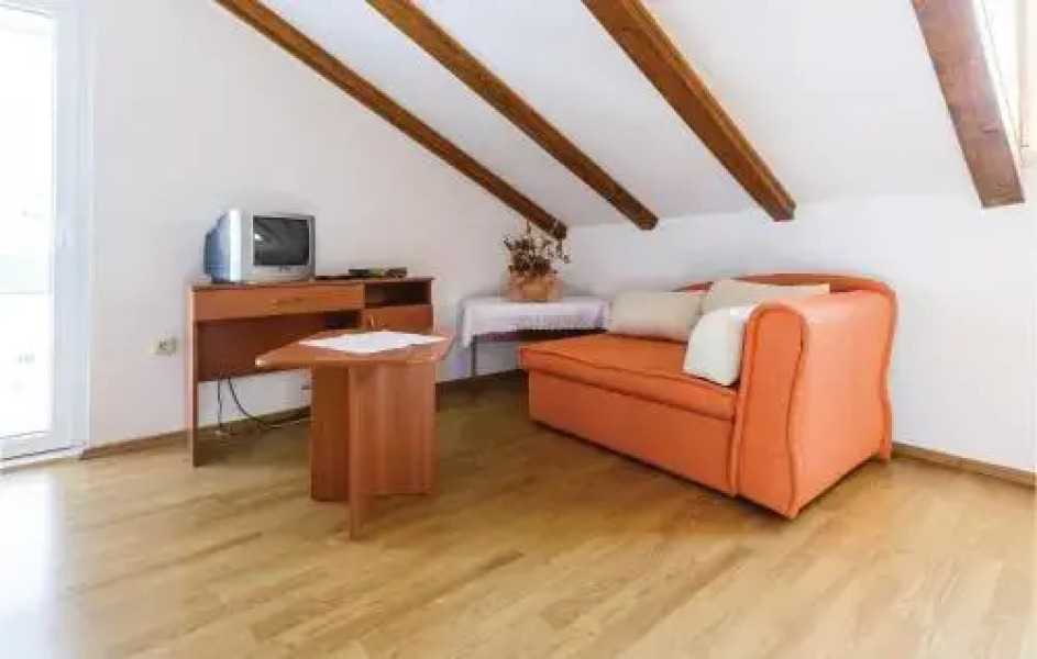 Two-Bedroom Apartment Mlini with Sea view 09