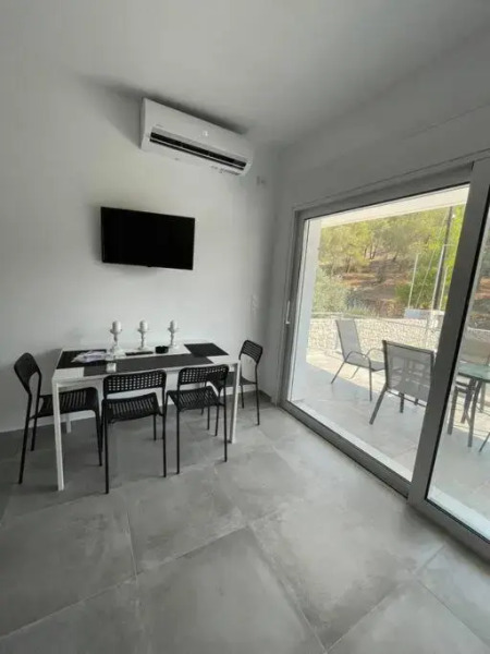Rock N Sun - Brand new apartment in Ermioni