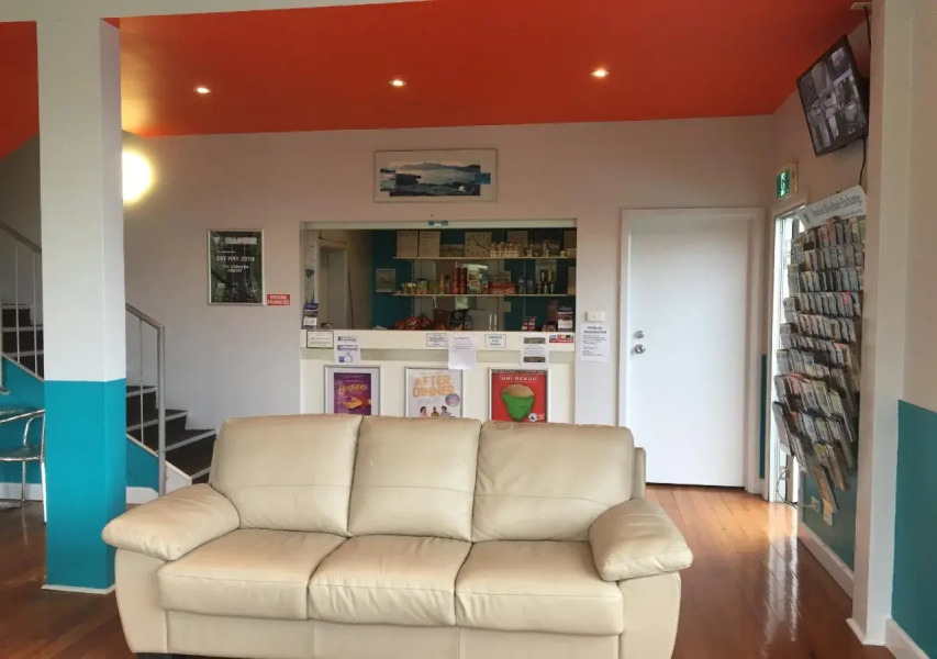 Waterfront Lodge Motel