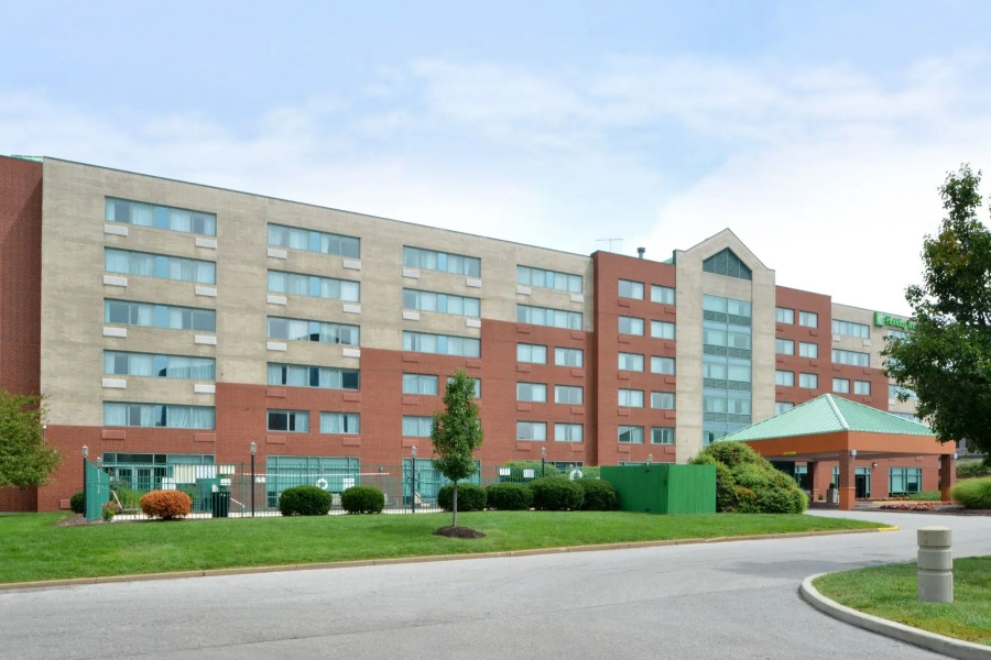 Elimwood Hotel, a Ramada by Wyndham