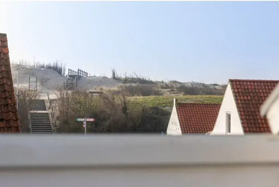 Bright Apartment Near Beach