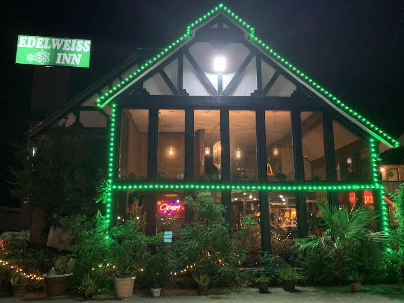 Edelweiss Inn And Suites